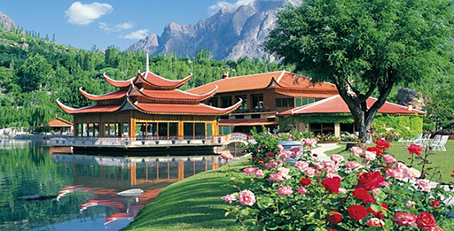 Mountain scenery in Skardu, Pakistan